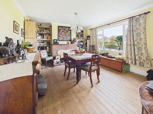 Dining Room- click for photo gallery